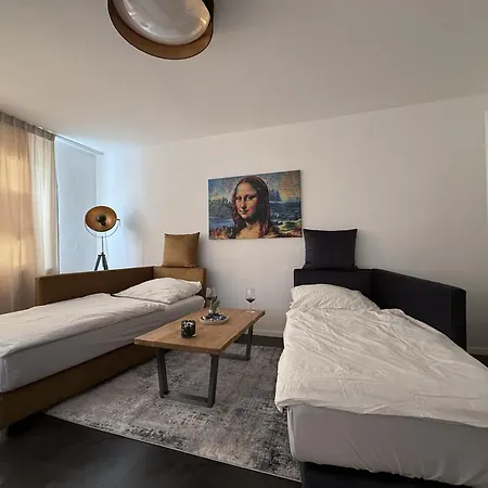 Mona Lisa, Komplette Wohnung, 24h Check-in, Mit Parkplatz, Balkon, 2x Smart Tv, Zentrum Apartment Braunschweig