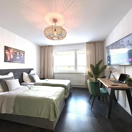 Mona Lisa 24h-check-in, 4 Pers, Balkon, Parkplatz 아파트