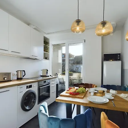Mona Lisa, Komplette Wohnung, 24h Check-in, Mit Parkplatz, Balkon, 2x Smart Tv, Zentrum